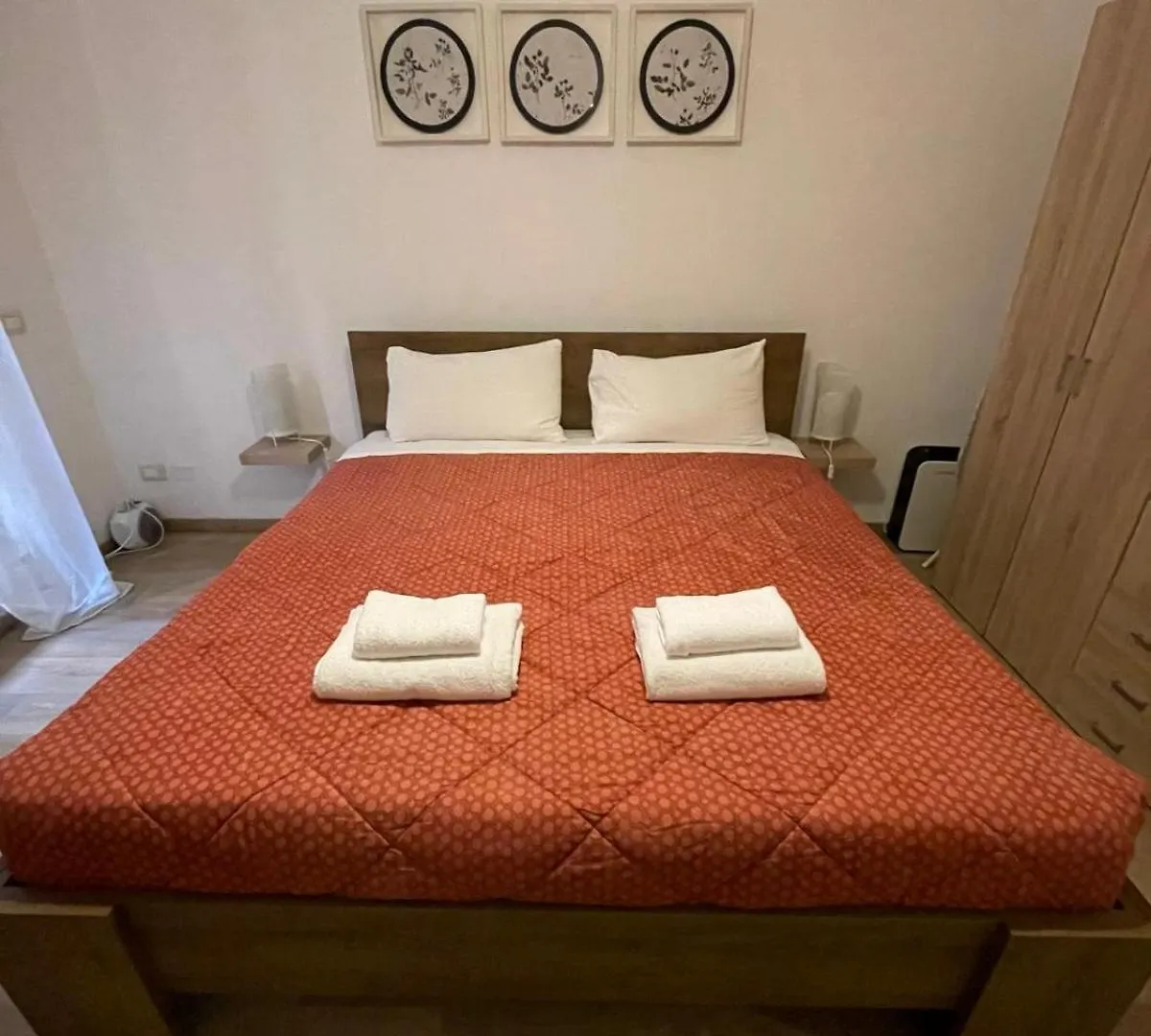 Caracalla Two Bedroom Apartment Rom 0*,